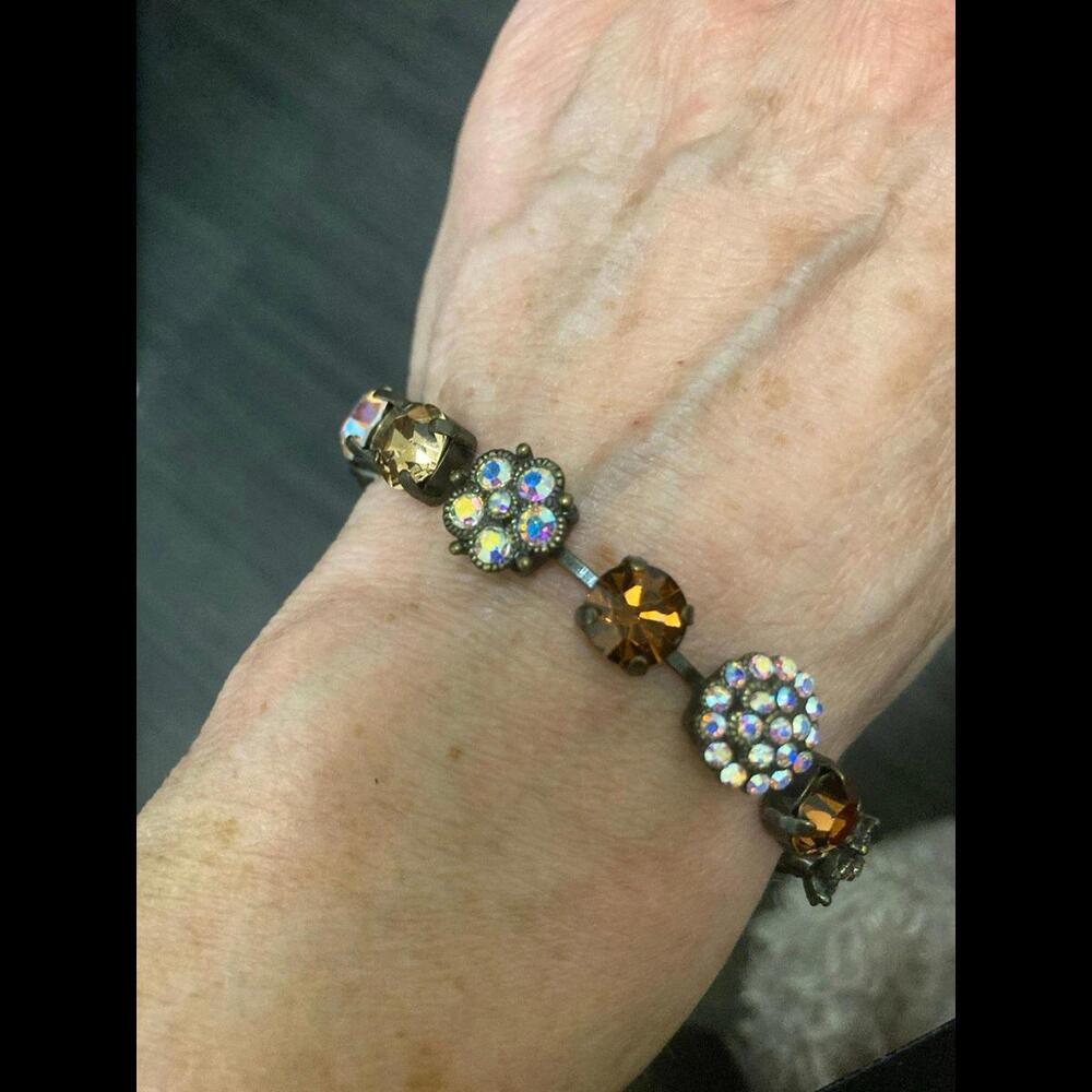 Stunning Sorrelli LIKE Bracelet with Crystals - Picture 4 of 7